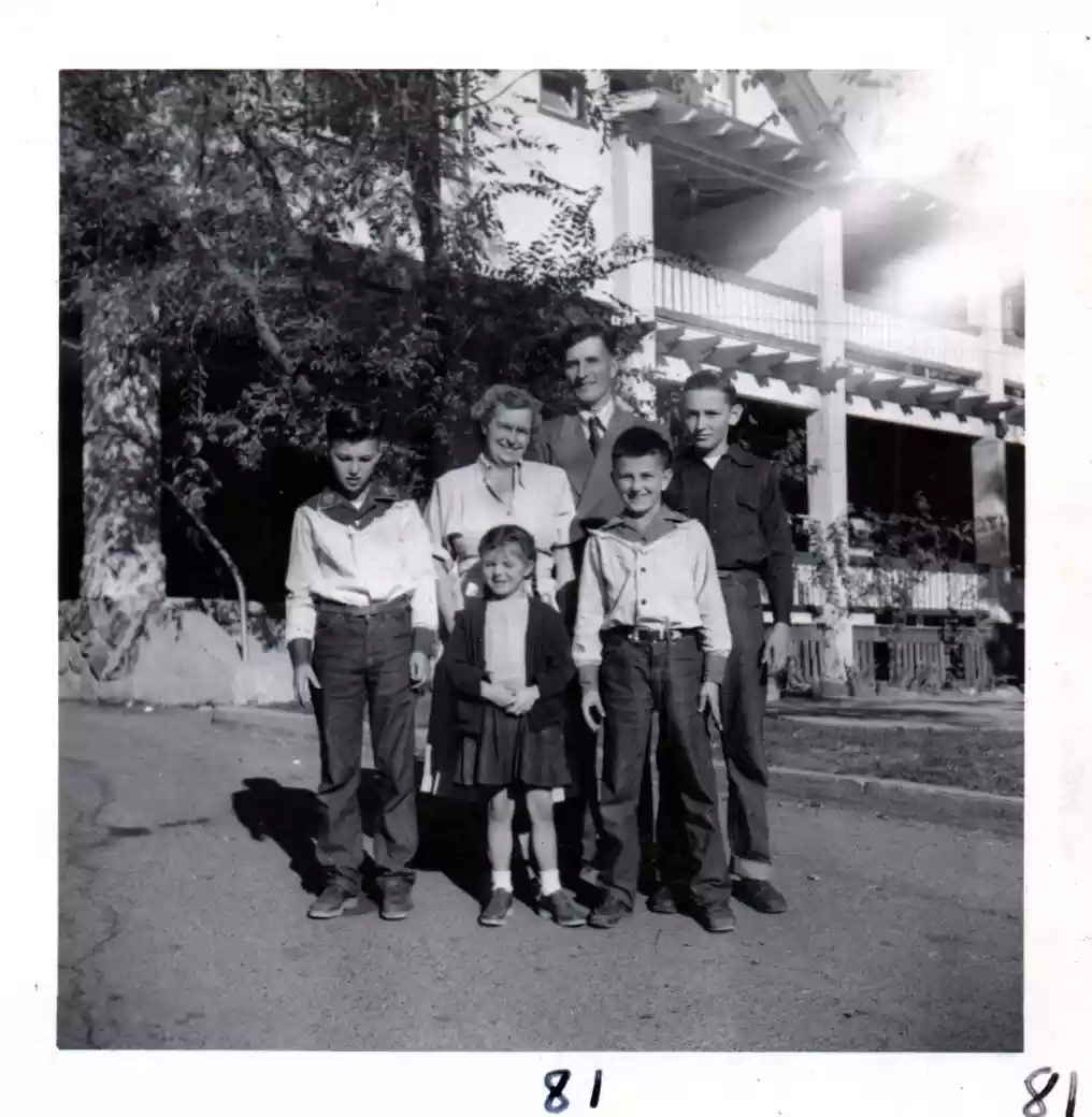 Geo. Boehland, Family. Brandon, Minnesota (81)